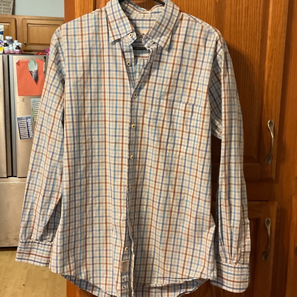 Gently used Peter Millar long sleeve weekender wash shirt, size medium men’s